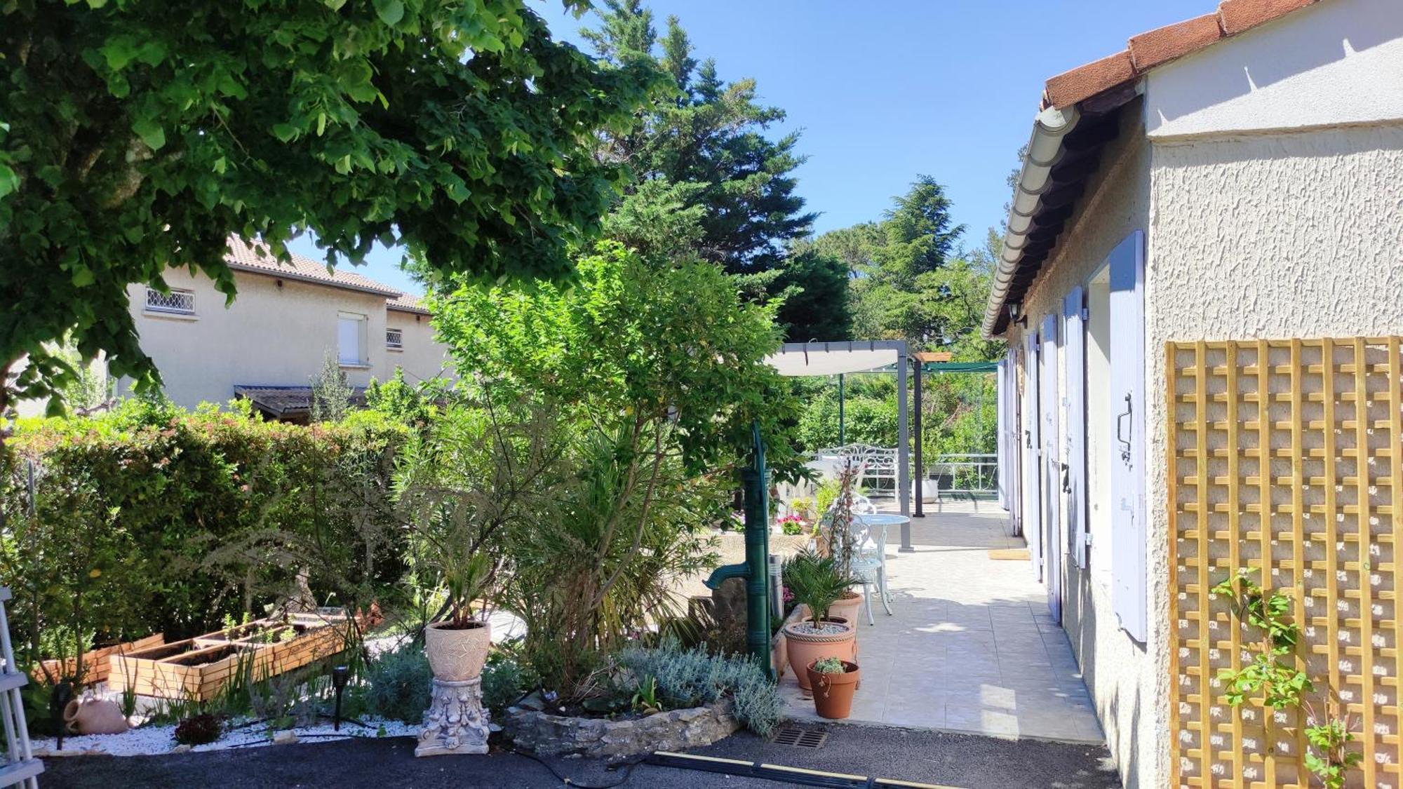 Le Jardin Des Rocailles - Villa 4 Chambres Climatisee Avec Piscine A Deux Pas D'Avignon Villeneuve-lès-Avignon Exterior photo